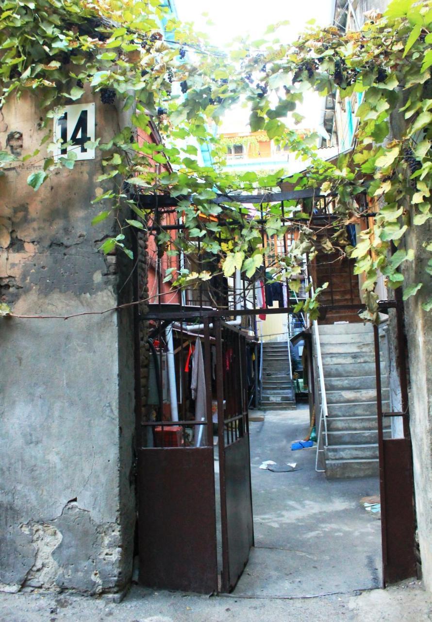 Old Tbilisi Colors Apartment Bagian luar foto